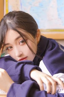 小鬼当街